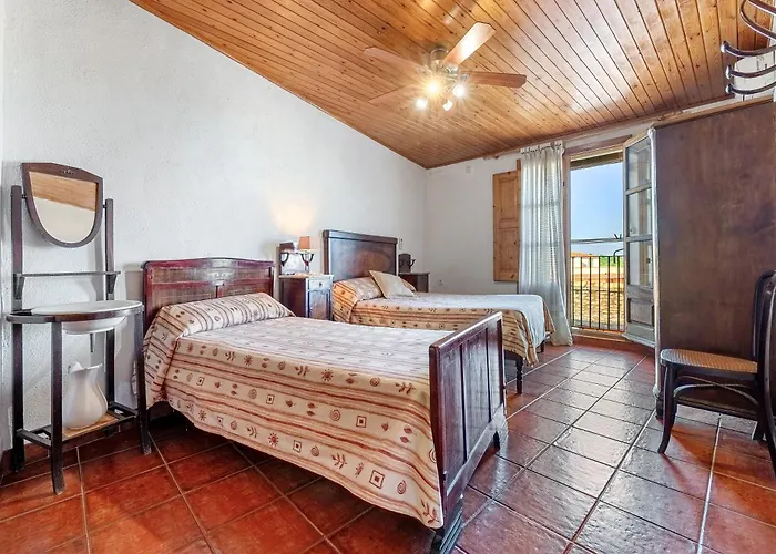 Torres Country house Masdenverge